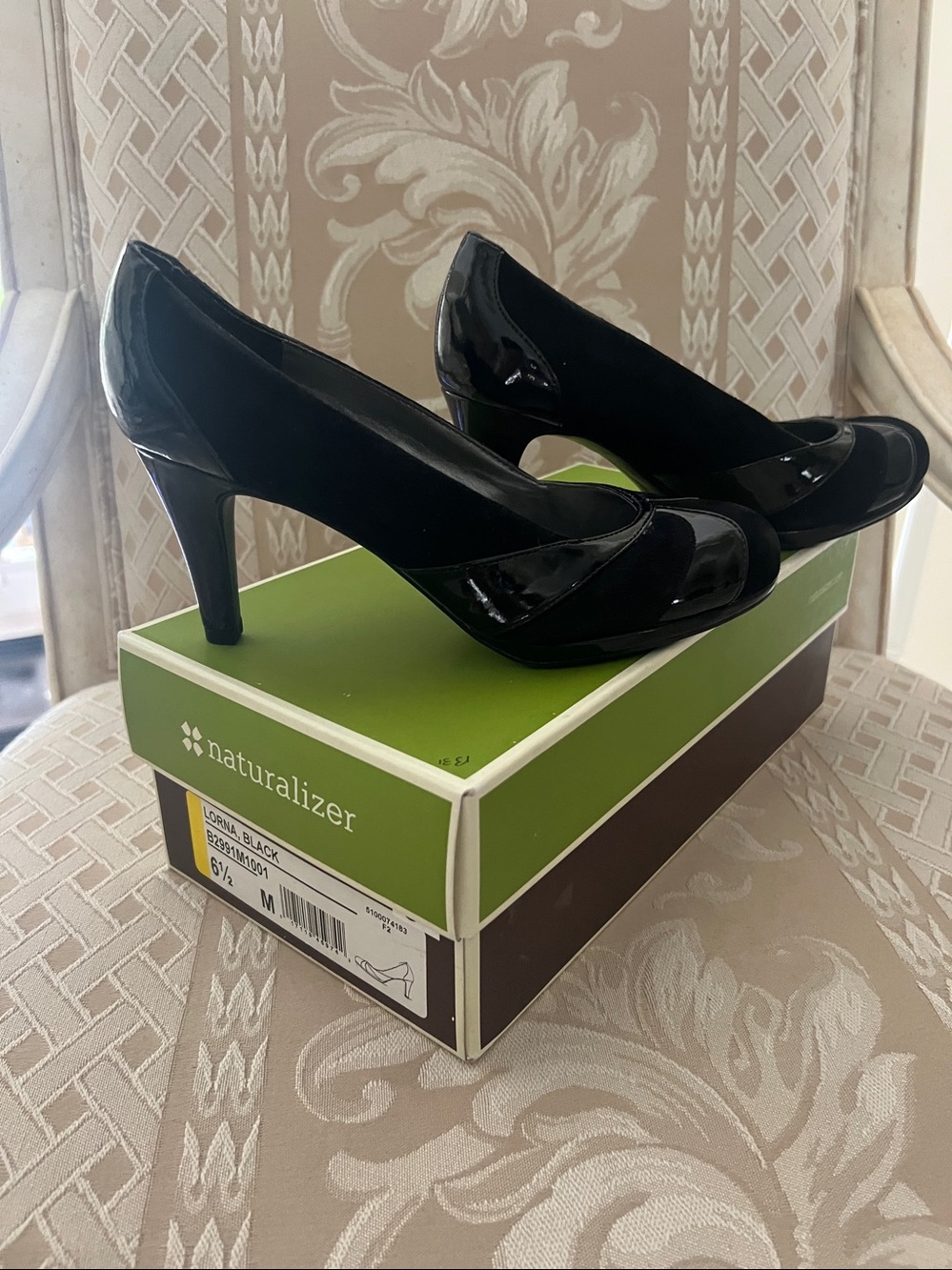 Naturalizer Lorna Black Patent & Black Suede Dress Heels 6 1/2